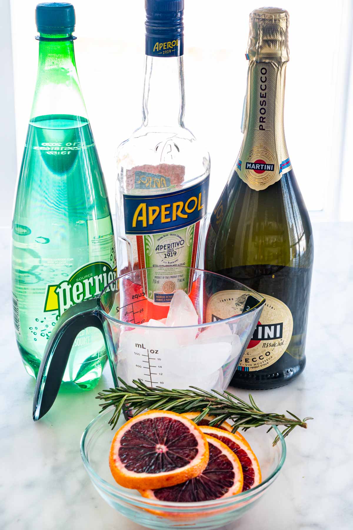 ingredients needed to make an aperol spritz